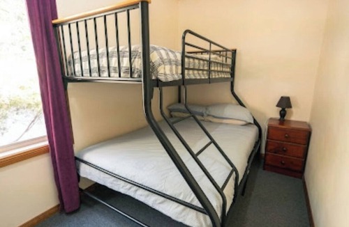Woolundunga Hotel | Spear Creek Holiday Park