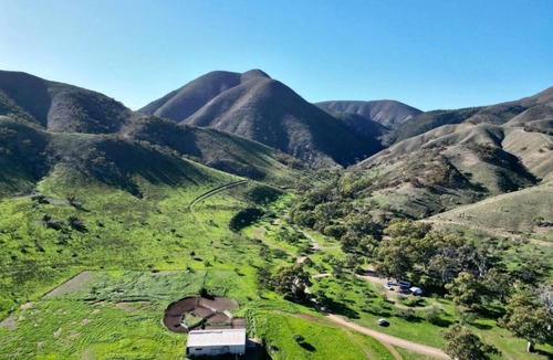 Woolundunga Hotel | Spear Creek Holiday Park