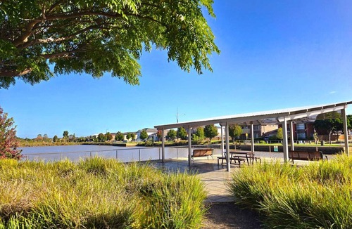 Williams Landing House | Specious ex-display 5 BDR house,upto 15 guests - Williams Landing
