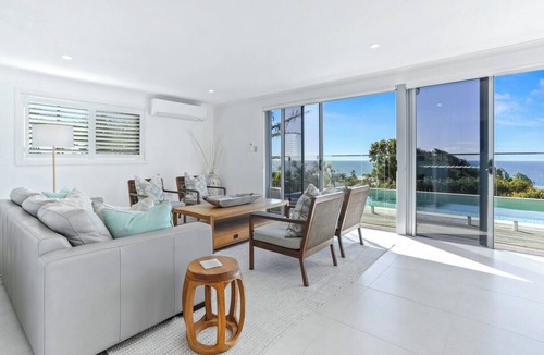 Sunrise Beach House | Spectacular Beachside Living, Sunrise Beach