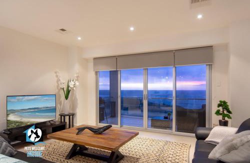 Aldinga Beach House | Spectacular Esplanade 4BR Contemporary with Views