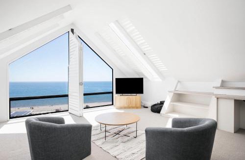 Seacliff House | Spectacular Panoramic Oceanview House in Seacliff