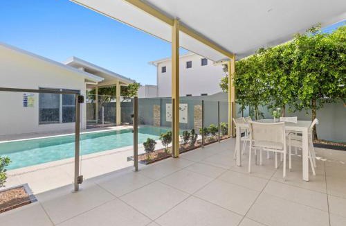 Kingscliff House | Splash House at Kingscliff - Pet Friendly with Pool