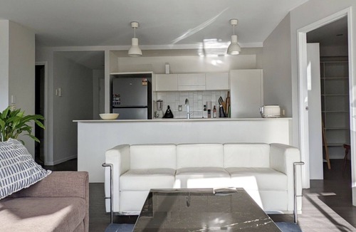 West End Apartment | Sprawling + bright West End aerie close to everything!