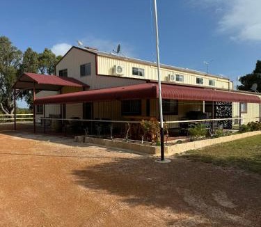 Springfield House | Springfield Stay - Don-gara Unit