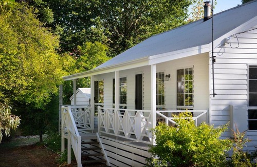 Hepburn Springs House | Springview Cottage- captivating bush retreat