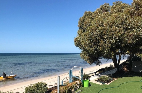 Melville House | St Helens Beachfront, Sultana Point
