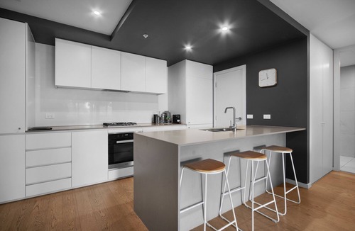 St Kilda Apartment | St Kilda Pool Luxe by Ready Set Stay