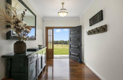 Pokolbin House | Stable and Vines - Pokolbin