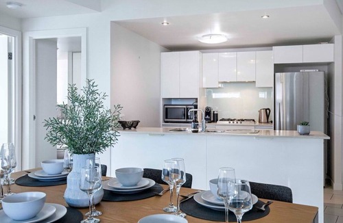 Brisbane Central Business District Apartment | Stadium Vue, 3Bd,Riverview Pool, 300m to S/Stadium