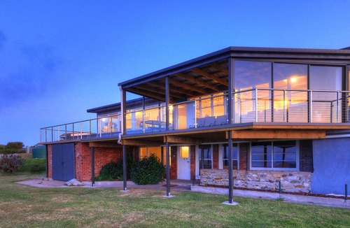 Cowrie Point House | Stanley View Beach House