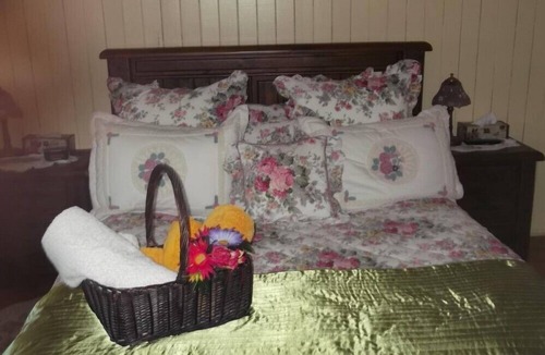 Woolooga Bed & Breakfast | Staple House Woolooga