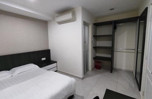 Kampung Tebing Rabak Hotel | Star Bay Hotel