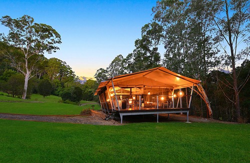 West Woombye RV Rental | Starry Nights Luxury Camping - OPENING SPECIAL