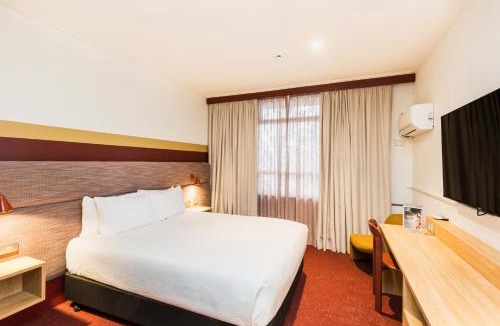 Curtin Hotel | Statesman Hotel