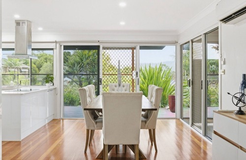 Coffs Harbour House | Station on Pearce – Spacious, Pet-Friendly Coastal Stay