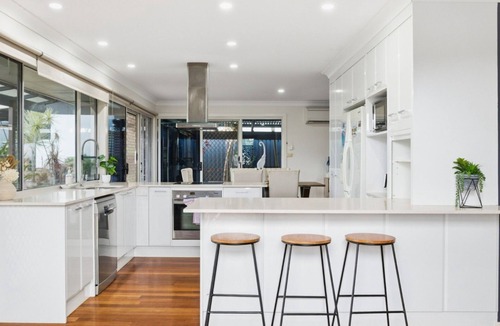 Coffs Harbour House | Station on Pearce – Spacious, Pet-Friendly Coastal Stay