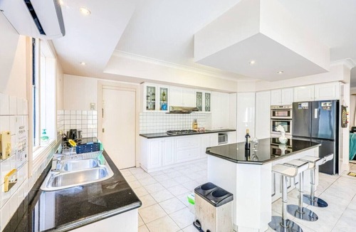Warrandyte Villa | StayAU Expansive 6BR Villa Scenic Warrandyte