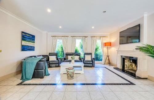 Warrandyte Villa | StayAU Expansive 6BR Villa Scenic Warrandyte