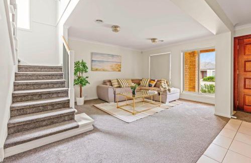 Point Cook House | StayAU Modern Sanctuary Mins from the Ct & Airport