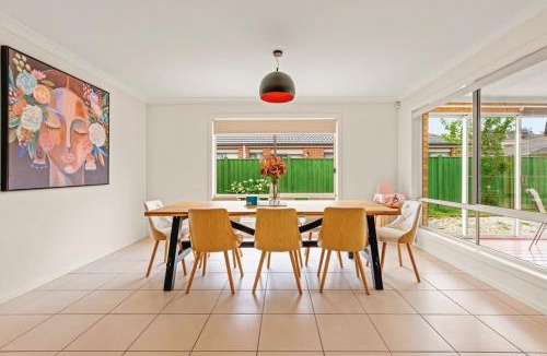 Point Cook House | StayAU Modern Sanctuary Mins from the Ct & Airport
