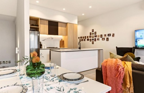 Coburg Apartment | StayCentral - Boulevard Gardens (Coburg)