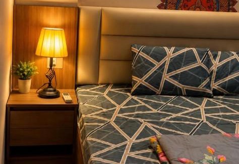 Jaypee Greens Apartment | Stayspot timing is 10AM to 6PMor 6PM to 10AM