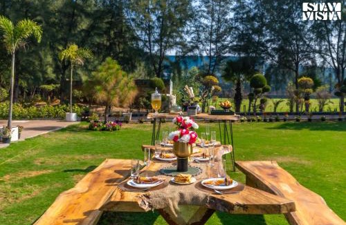 Pataudi Villa | StayVista's Meadow Muse - 3BHK Pet-Friendly Villa with Private Pool