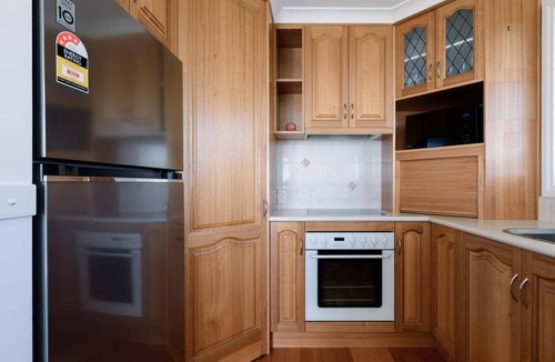Park Grove House | Steps From The Hospital in Burnie
