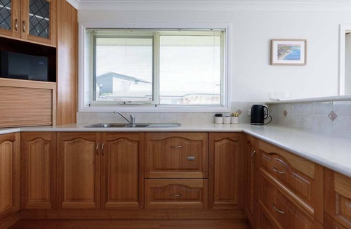 Park Grove House | Steps From The Hospital in Burnie