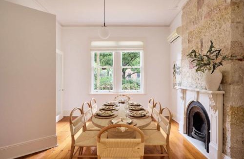 Manly Apartment | Steps to the Sand - Iconic Heritage Estate Manly