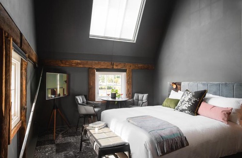 Launceston CBD Hotel | Stillwater Seven