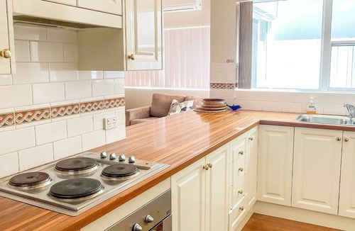 Fingal Bay House | Stone's Throw To The Beach, 2/92 Rocky Point Road