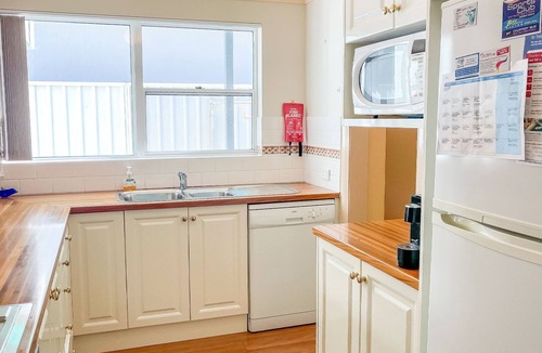 Fingal Bay House | Stone's Throw To The Beach, 2/92 Rocky Point Road