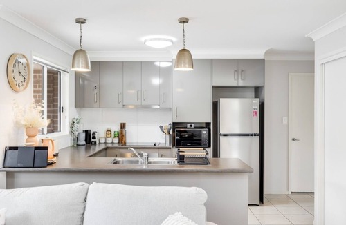 East Toowoomba Apartment | Stones throw to Grammar, Queens Park & CDB!