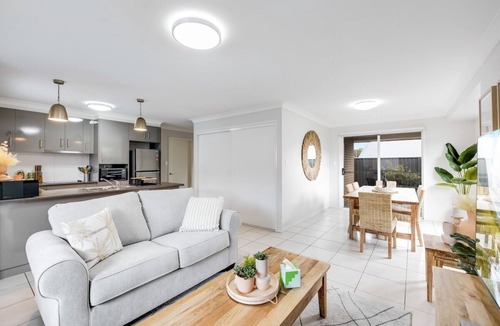 East Toowoomba Apartment | Stones throw to Grammar, Queens Park & CDB!