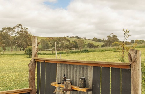 Strathalbyn Cottage | Stoney Creek Cottage Luxury Bed and Breakfast. Pet friendly