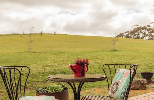 Strathalbyn Cottage | Stoney Creek Cottage Luxury Bed and Breakfast. Pet friendly