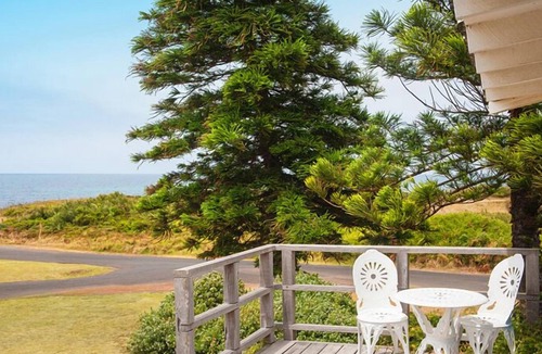 Augusta Cottage | Storm Bay Cottage