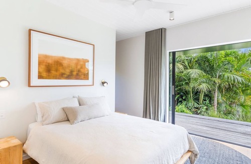 Bangalow House | Storm Cabin by Contemporary Hotels