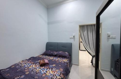 Kampung Raya Rawa House | Strategic Location SH 92 Homestay