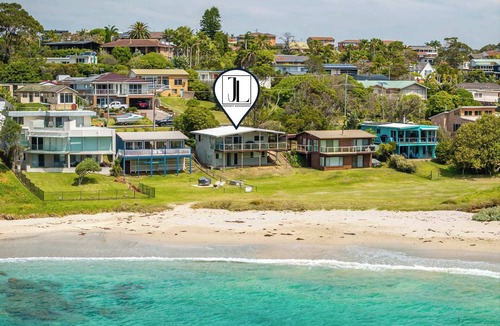 Malua Bay House | Strathnaver | Beachfront Bliss at Garden Bay