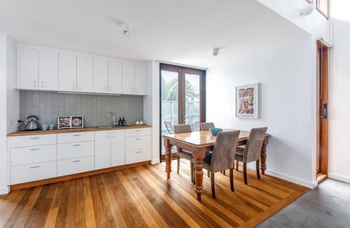 Fitzroy North Apartment | Studio 43 Vintage Warehouse Vibes in Fitzroy North