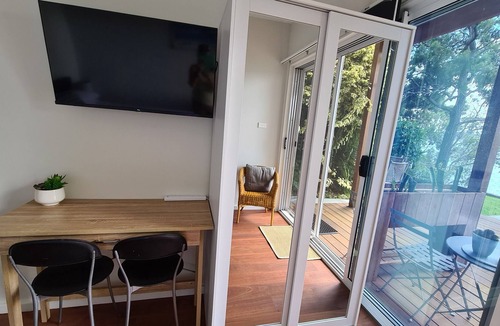 Fishing Point Apartment | Studio - Amazing Lake Views