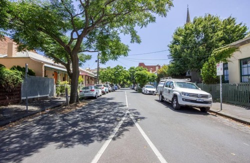 Fitzroy Apartment | Studio Apartment in the heart of Fitzroy