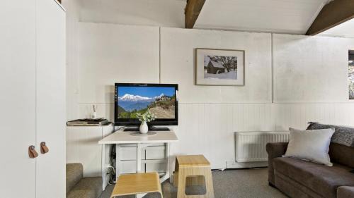 Dinner Plain Apartment | Studio at Snow Daisy