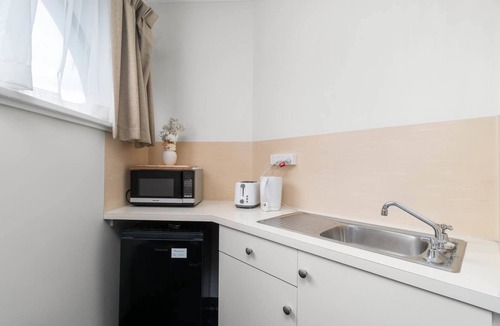 Adelaide Central Business District Apartment | Studio Nestled in the Vibrant Heart of Adelaide