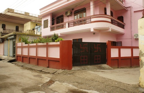 Rishikesh House | Studio Space near river Ganges - Luxury, Location & Convenience- Fully Furnished