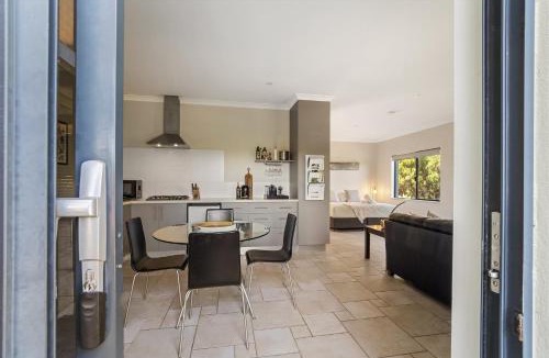 Gnarabup Apartment | Studio Tramonto