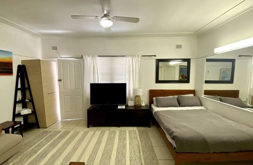 Daceyville Apartment | Studio with all basic needs and located in a quiet, leafy suburb near transport